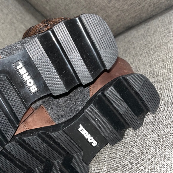 SOREL Lexie Wedge-Heel Leather Boots Brown
Size 5 - Picture 9 of 10